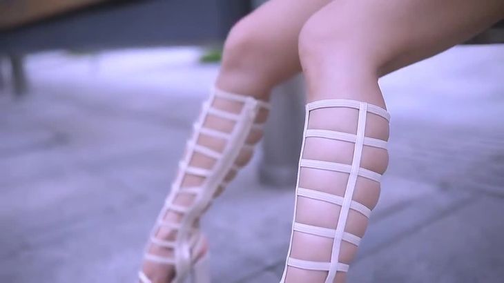 【梦丝女神】公交车站牛仔短裤写真集