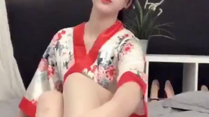 【易直播然然】足控付费福利视频合集 24