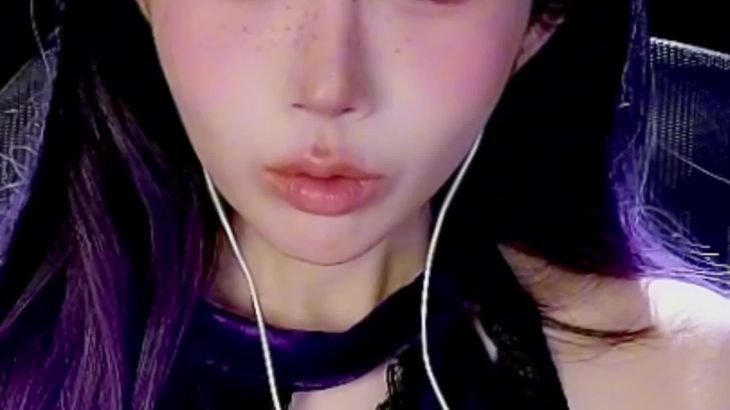 【aki秋水ASMR】秋水充电福利怼脸孔雀鱼采耳视觉触发哄睡视频集 25