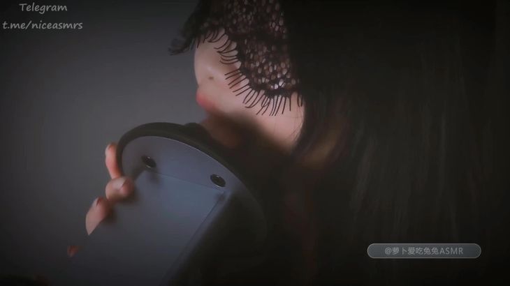 ASMR@萝卜爱吃兔兔 舔耳福利2