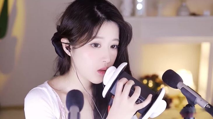 ASMR@大伊伊 舔耳助眠