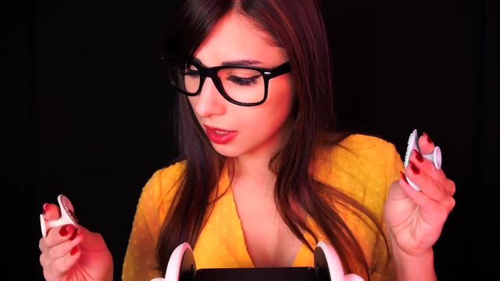 ASMR-FOR-PEOPLE-WHO-DON’T-GET-TINGLES-(banana)