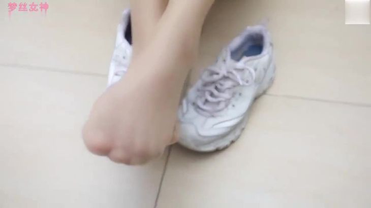 梦丝女神户外写真集