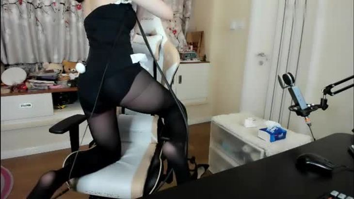 【斗鱼曦曦】超火定制ASMR福利，女仆装，舔耳