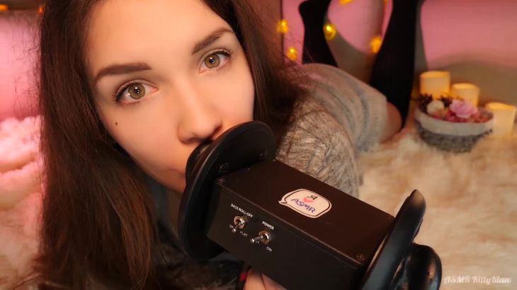 ASMR@KittyKlaw 在沙发上的舔耳和口腔音