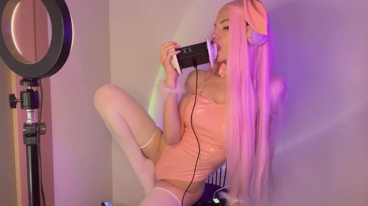 高颜值俄罗斯毛妹助眠，特有的舔耳真的绝了！46