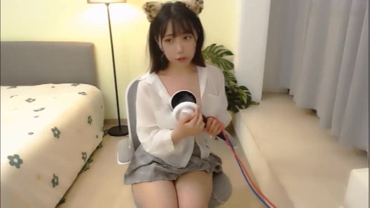 【斗鱼苏恩惠】ASMR火箭定制福利 渣女的心跳 我喜欢她的腿！