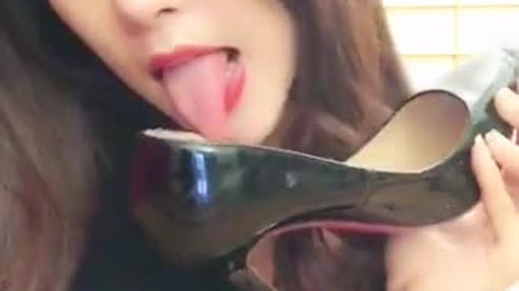 【筱筱】黑丝美腿 颜值真高！