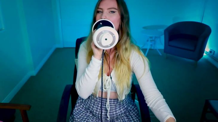 ASMR Earlicking Audio Panning – Deep licking fluttering w_ DELAY