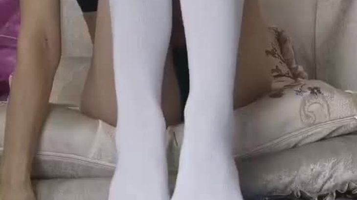 【易直播小祖宗】极品长腿御姐足系福利视频集 80