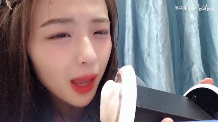 【渔子溪】ASMR 是兄弟就一起吃口红？