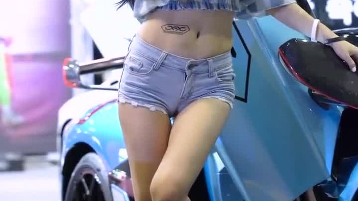 牛仔超短裤车模