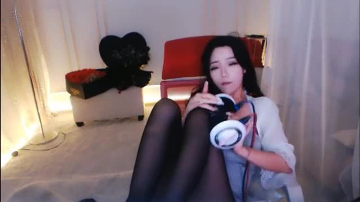 【斗鱼全民第一平民民】ASMR飞机定制舔耳福利 有火箭定制