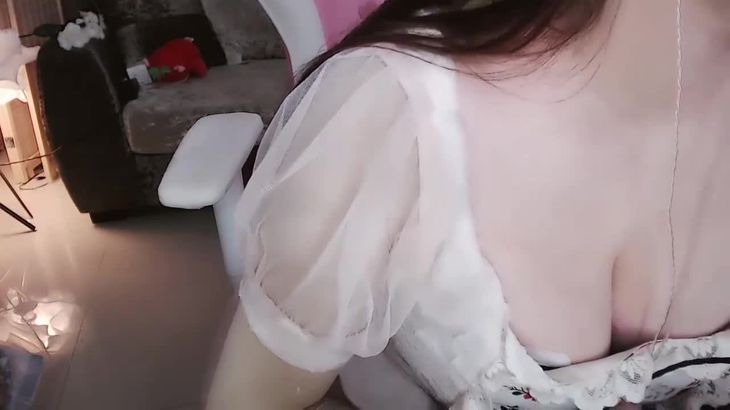 【夏哟哟】ASMR魔法书舔耳 4