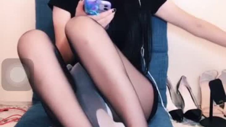 【易直播幼恩】直播录制 黑丝大长腿 卖片了！