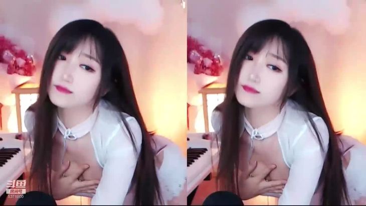 【夏喵娜】性感御姐热舞集锦 粉色侧开裙 2