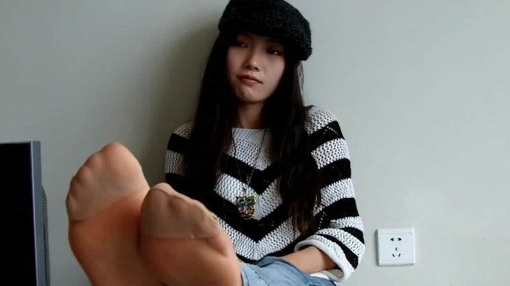 美女酒店牛仔裤肉丝写真