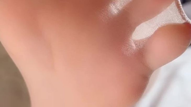 【易直播颜颜】粉丝自录丝足投稿 5