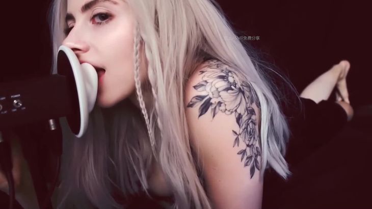 ASMR@Sleeping Cupcake 吃耳朵舔耳，口腔音，耳语