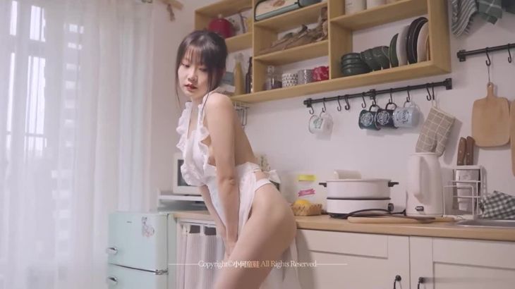 【小何童鞋】厨娘系列 香草喵露露