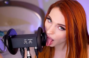 Amouranth-这是什么神仙舌头