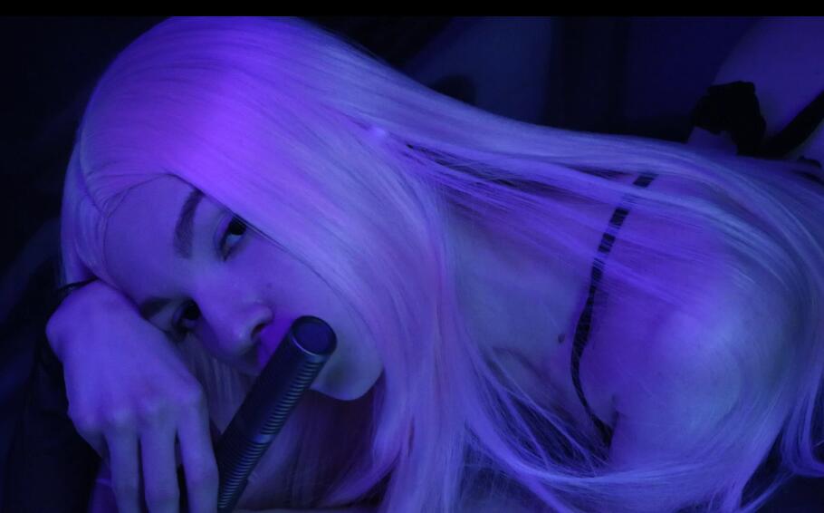 SOLY ASMR 接吻和嘴巴的声音.