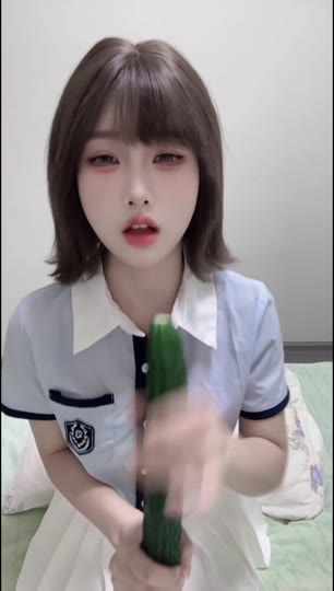 沛沛ASMR 黄瓜.