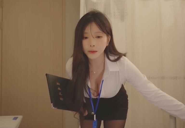 Yoon ying ASMR 代表某人去工作.