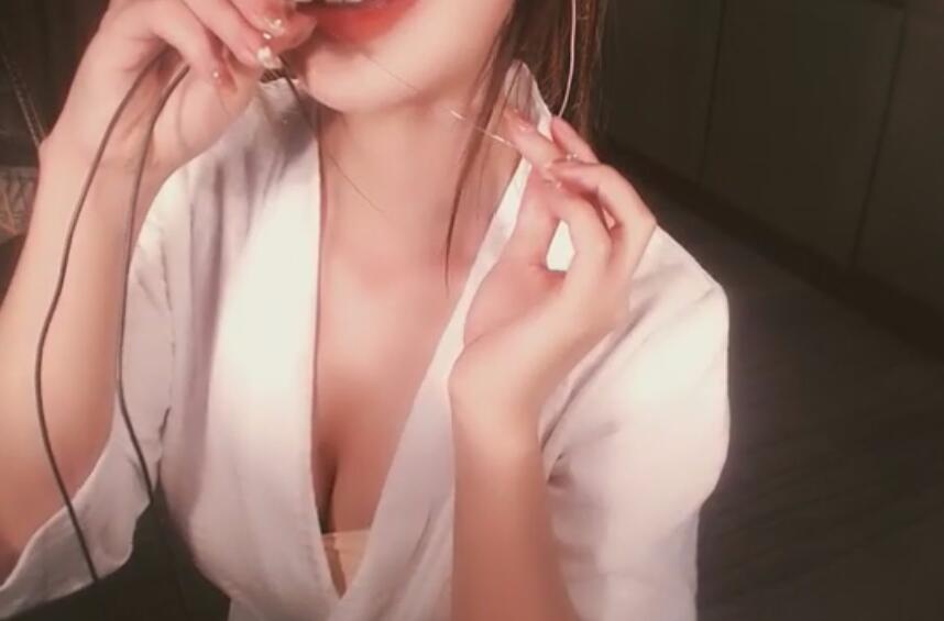 虎牙深情默指导 ASMR 依然是渣画质.