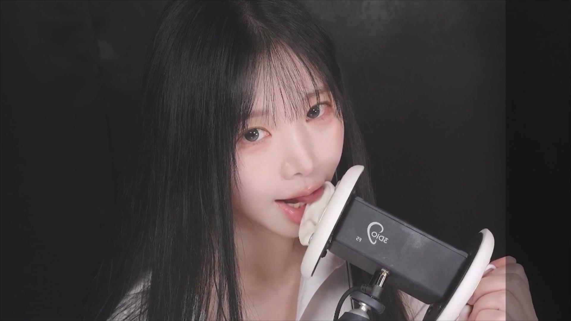 雨天通勤回家，你的专属女友（舔耳朵、呼吸、亲吻）.