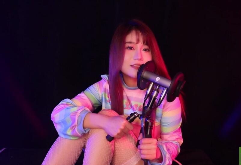 Yui ASMR 摄像头女孩.