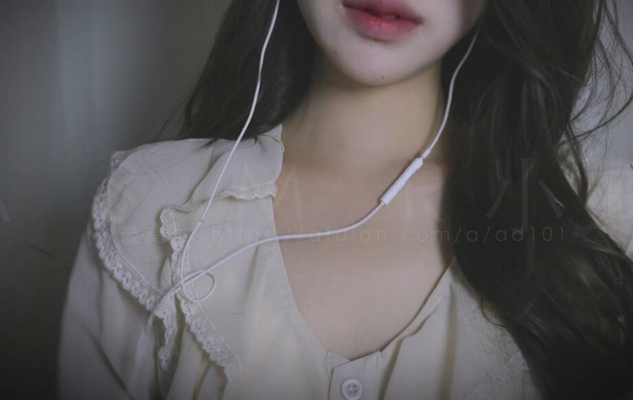 小凛蝶子 办公室.