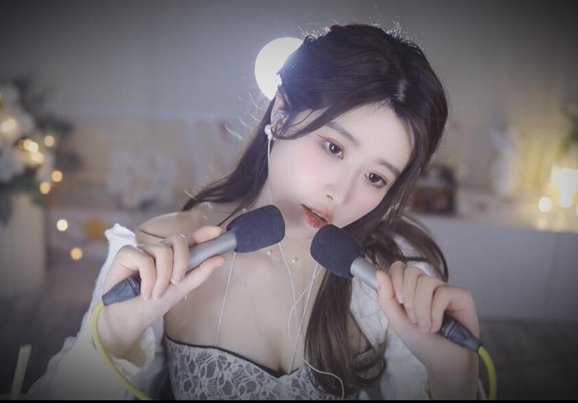 虎牙大伊伊ASMR 听呼吸声睡觉吧.