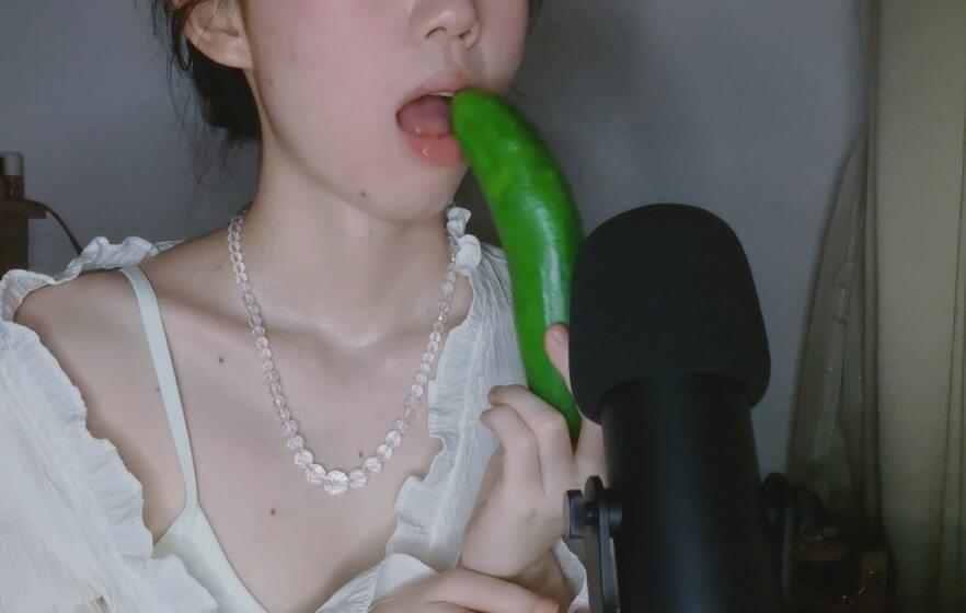 YiDan的窝窝8月限时黄瓜 单独付费.