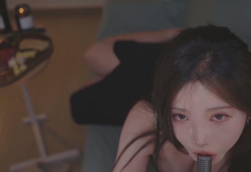 Yoon ying ASMR今天与女性朋友度过冬夜.