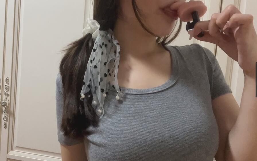 漫步秋天 吃舔耳朵.