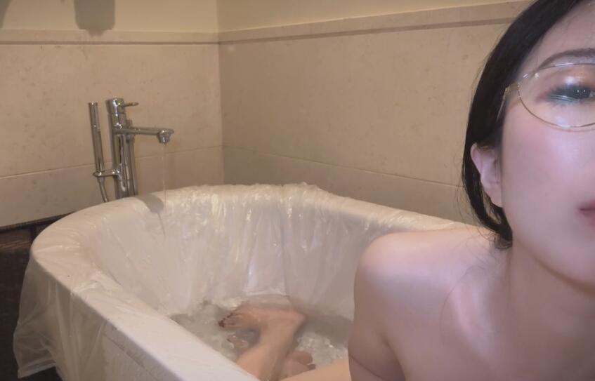 晚安yoyo  2.14情人节浴缸里的特别告白.