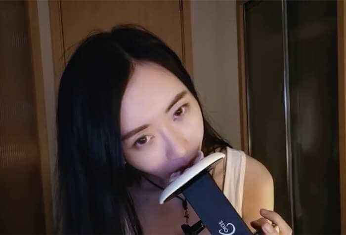 kiki瓜 ASMR 舔耳和亲吻触发.