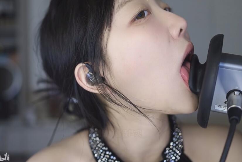 酥酥学姐 暴力舔耳 老司机 木耳朵适用.