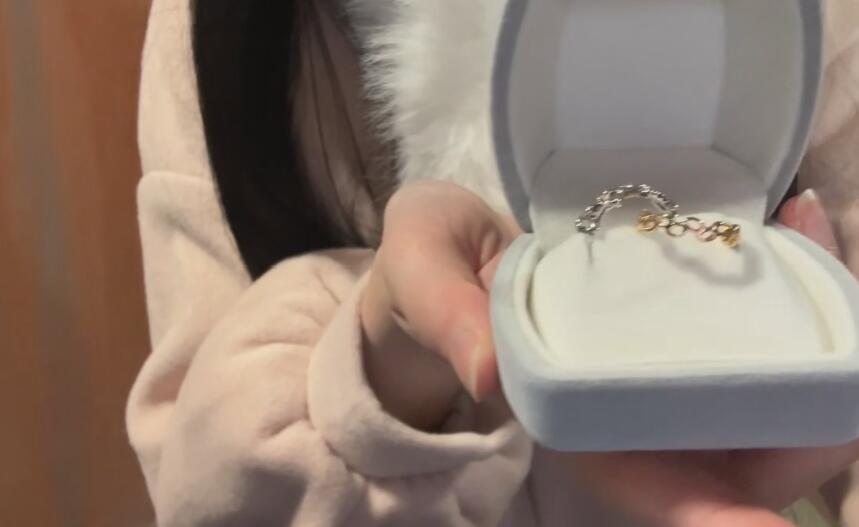 婉儿别闹 2023.2《临近情人节的女友礼物》.