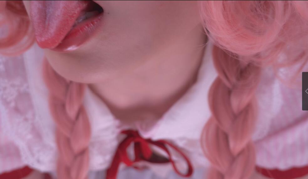 小羊喵 谁说男子汉不能喜欢粉色了，真不想摸摸看吗？.