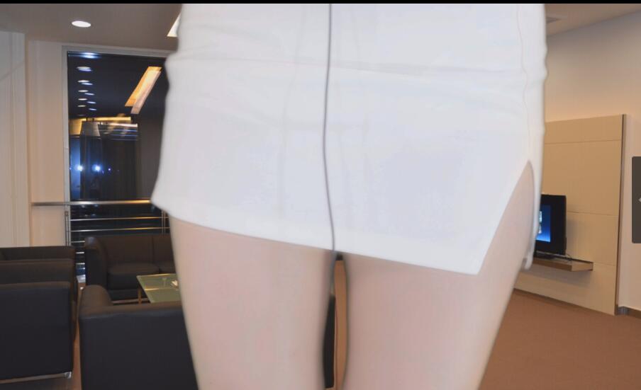 小一熟了 尽职的汽车销售.