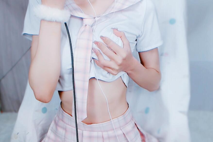 夏诗诗撒谎的女学生被老师调教~.