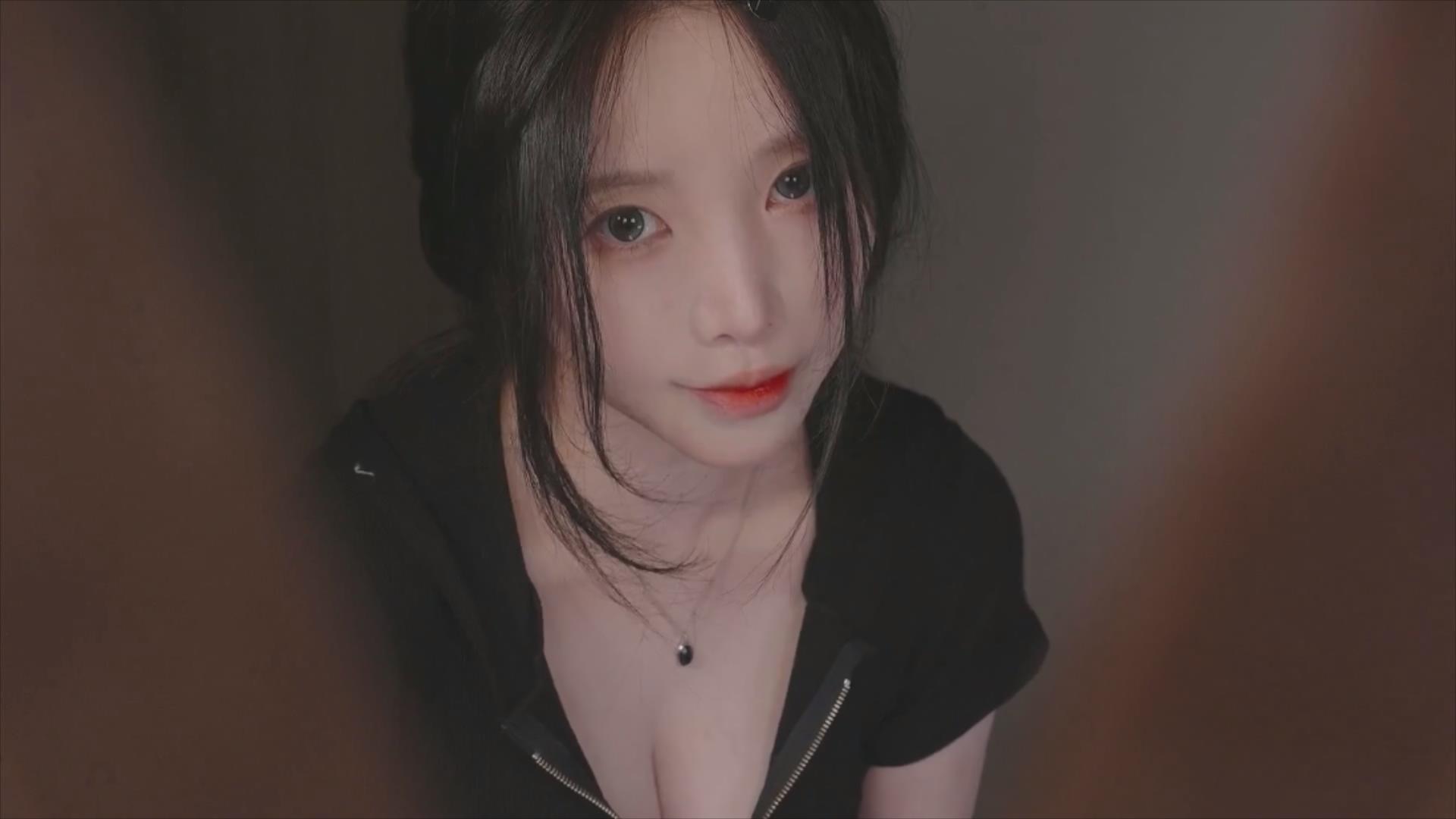 Yoonying ASMR  由狡猾的女老板经营的脱毛店里进行角色扮演.