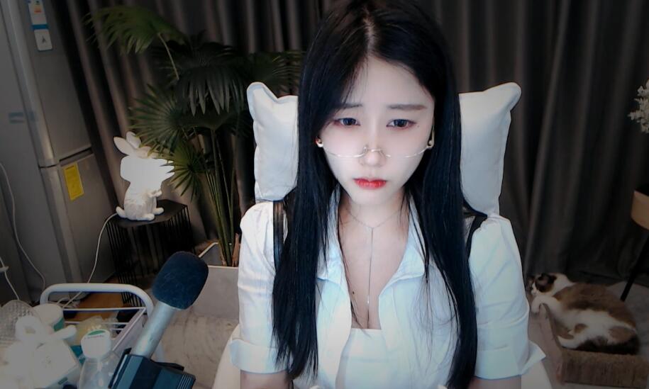 虎牙雪寒ASMR 剧情.