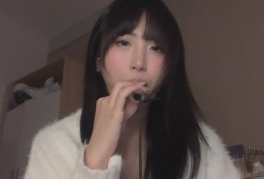 小0觉觉猪 舔耳 弹舌小合集.