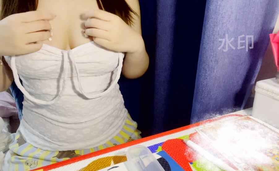 小颖太困 刮擦六分钟.