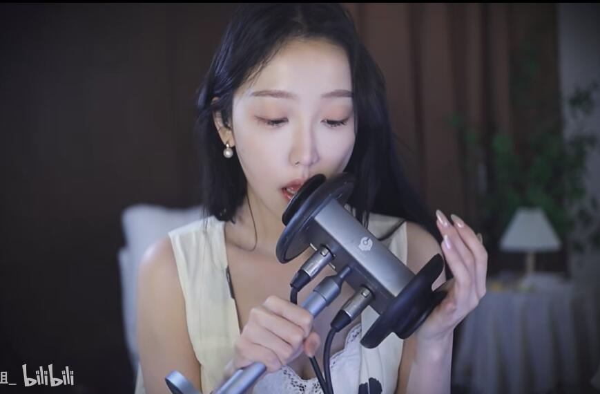 酥酥学姐asmr 甜儿和搓耳朵一起进行.