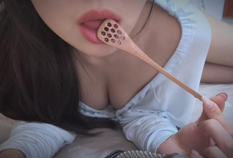 琉璃瓦助眠 2月限定蓝色战袍.