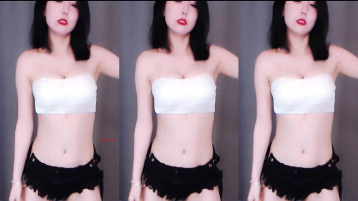 【斗鱼何成琳】翘臀御姐 超火定制福利热舞 8